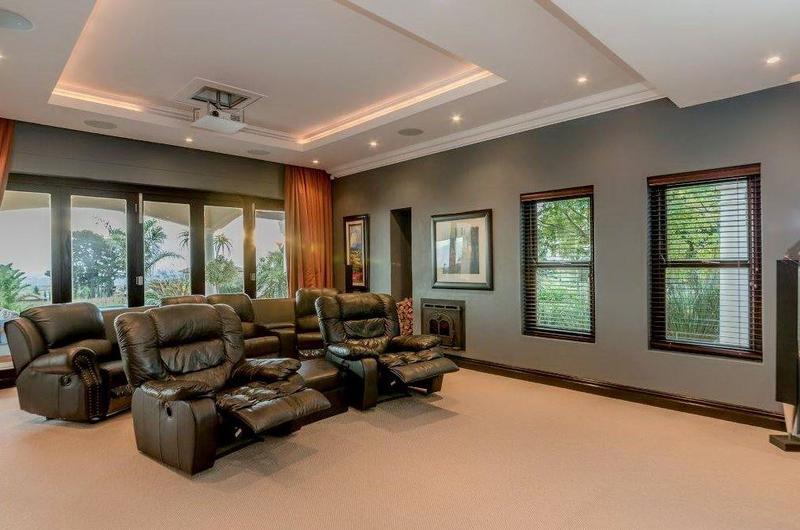 5 Bedroom Property for Sale in Stellenbosch Central Western Cape